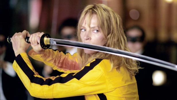 Uma Thurman als Braut in „Kill Bill“ mit einem Katana.