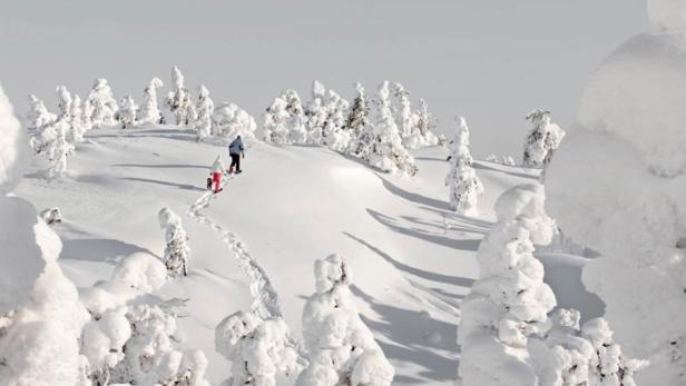 Eisklettern, Ski-doo und Rauchsauna: Winter-Abenteuer in Lappland