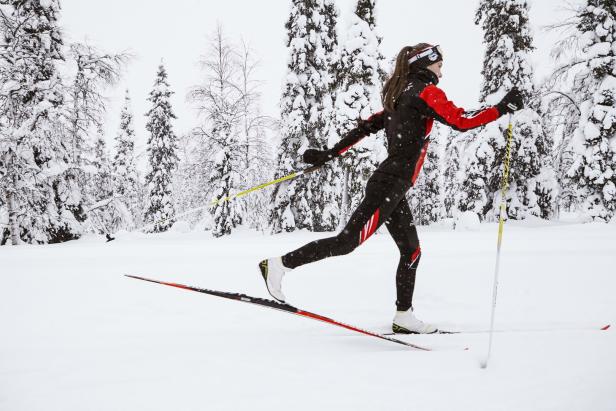 Eisklettern, Ski-doo und Rauchsauna: Winter-Abenteuer in Lappland