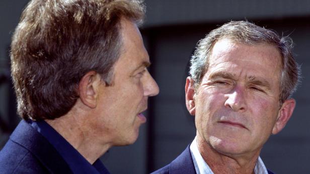Tony Blair und George W. Bush im Gespräch.