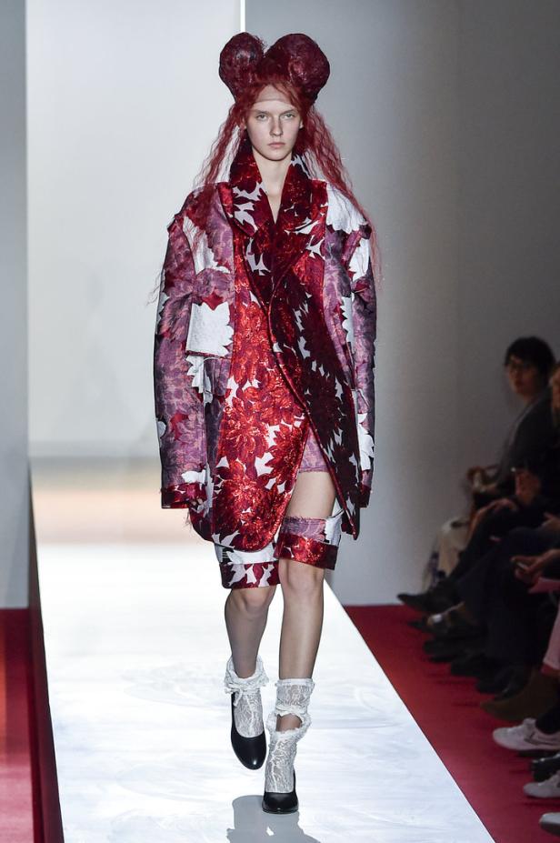 "Zufriedenheit wäre das Ende": Mode-Ikone Rei Kawakubo im Gespräch