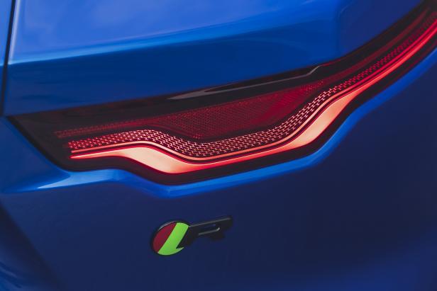 jag_f-type_21my_reveal_image_detail_rearlight02.12.19_01.jpg