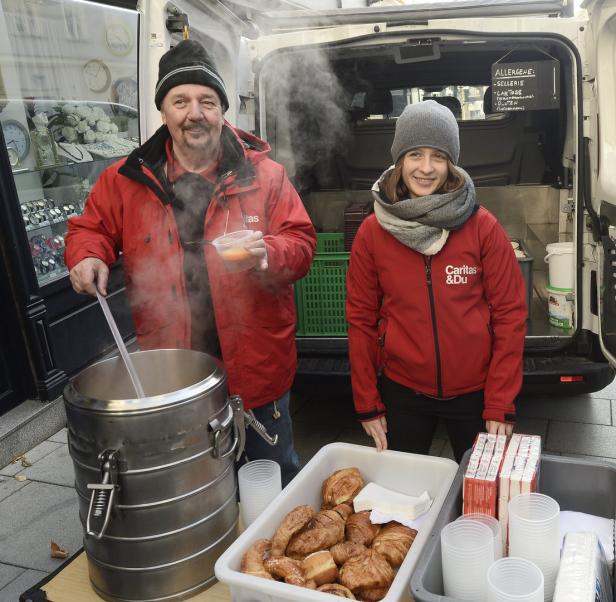 Hilfe für Obdachlose: Caritas sammelt für "Gruft-Winterpaket"
