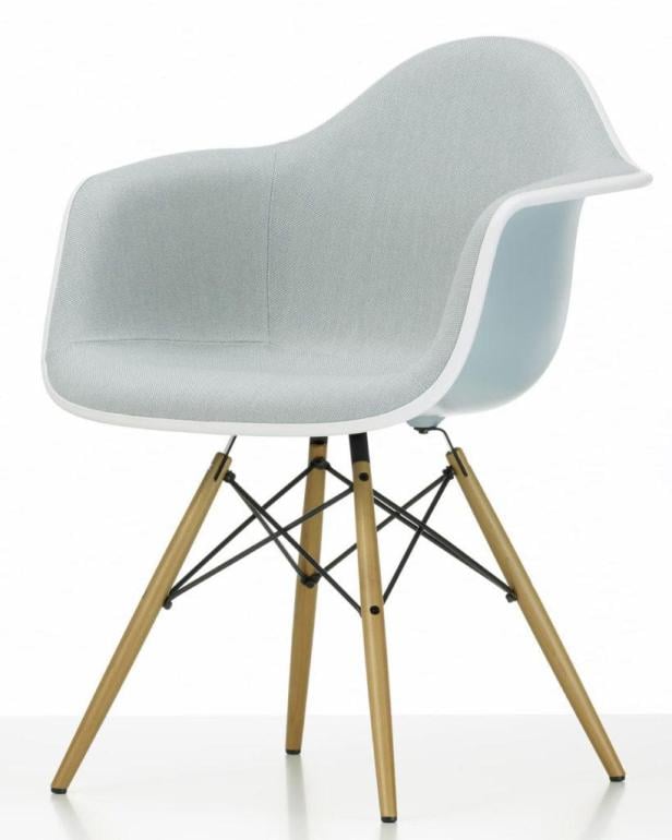 Vitra_Eames_Plastic_Armchair2-819x1024