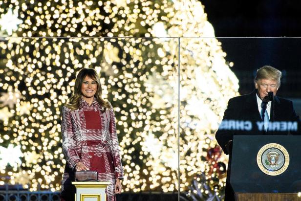 Melania Trump brachte "Nationalen Weihnachtsbaum" zum Leuchten