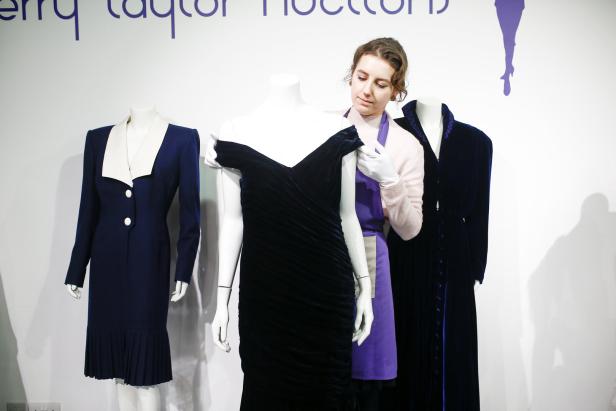Auktion: Keiner wollte Kleid von Prinzessin Diana kaufen