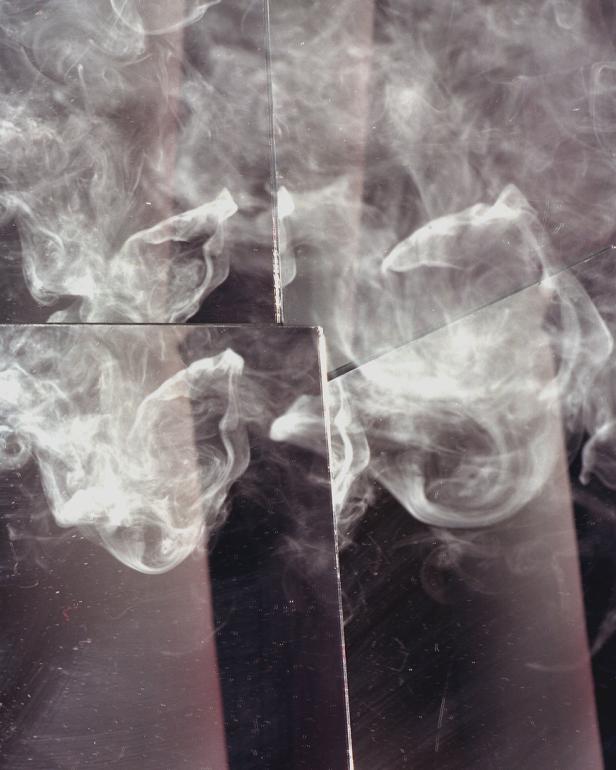 Hochglanz mit Hirn: mumok-Ausstellung kratzt an den Oberflächen