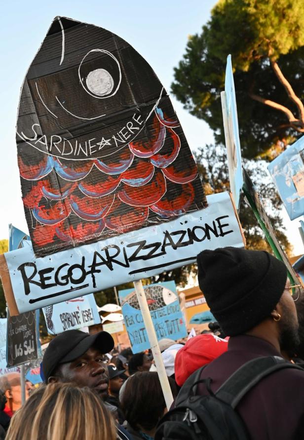 Großdemo in Rom: Was Salvini mit "Sardinen" und Nutella verbindet