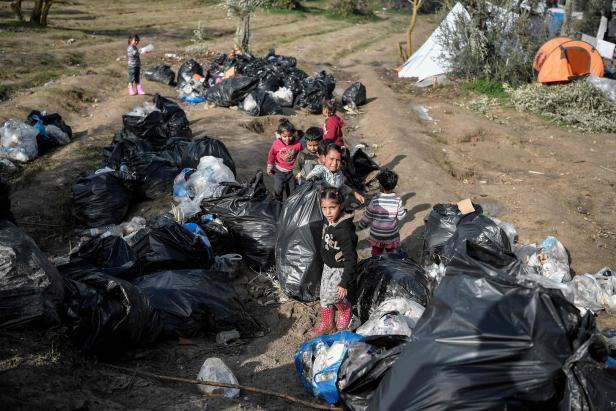 Flüchtlinge: "Griechen verwehren schwer kranken Kindern Versorgung"