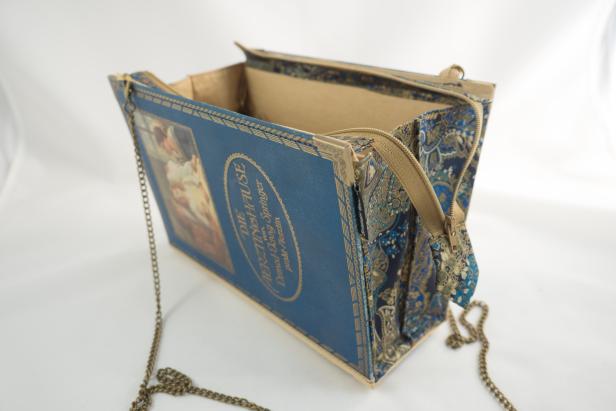 Erlesen: Wie aus alten Büchern Taschen werden