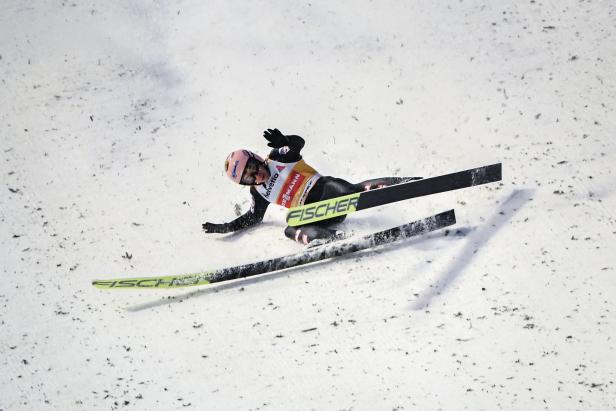 SKI-JUMPING-WORLD-MEN-SUI SKI-JUMPING-WORLD-MEN-SUI