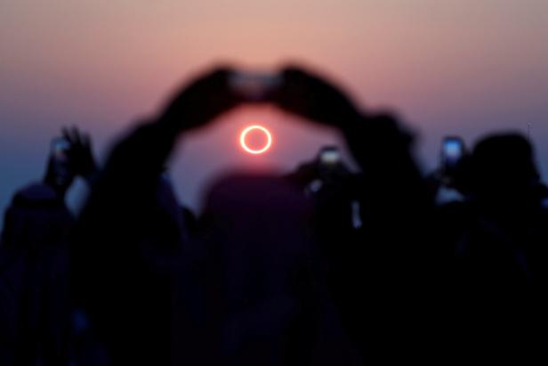 Ringförmige Sonnenfinsternis begeisterte Teile Asiens