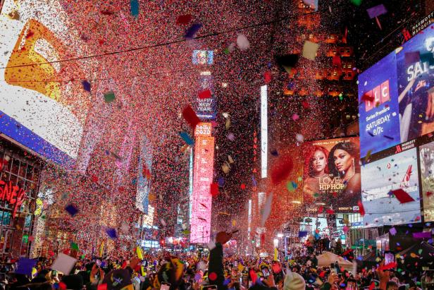 800.000 feierten am Silvesterpfad, Feuerwerk wurde abgesagt