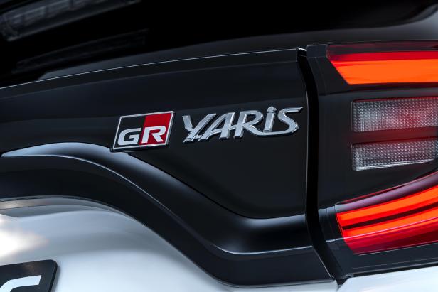 yaris-gr-003.jpg