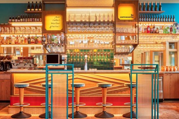 Tapas und Cañas mitten in Amsterdam. Die feine Bar könnte sich locker zum neuen Hot-spot der niederländischen Hauptstadt mausern. kl-2-la-cerveceria-1024x683