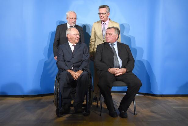 Schäuble: Weggefährte im "Dschungelcamp" hat "mir weh getan"