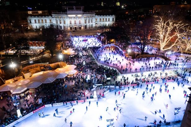 Wiener Eistraum startet mit Eishockey-Ladys und Eiskunstlauf