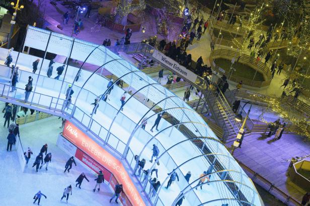 Strahlend auf die Eis-Terrasse: Der 25. Wiener Eistraum eröffnete