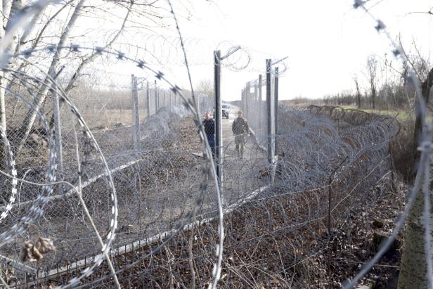 Verbotener Grenzübertritt: Ungarn verhängt Haft über Migranten
