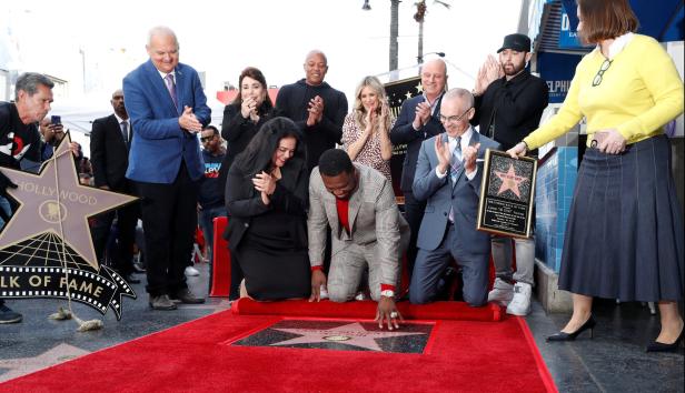 US-Rapper 50 Cent mit Stern in Hollywood gefeiert