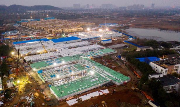 Eine Woche Bauzeit: China eröffnet 1.000-Betten-Spital in Wuhan