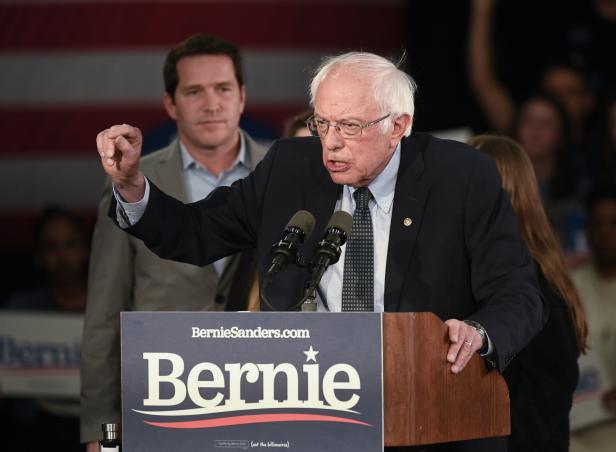Bernie Sanders campains on Iowa caucus night