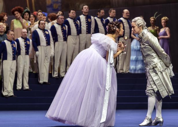 Wien macht Mode: Arthur Arbesser designte Kostüme für den "Rosenkavalier"