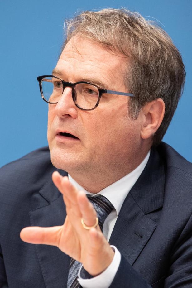 Wirtschaftsweiser: Deutsche Wirtschaft steuert auf Stagnation zu