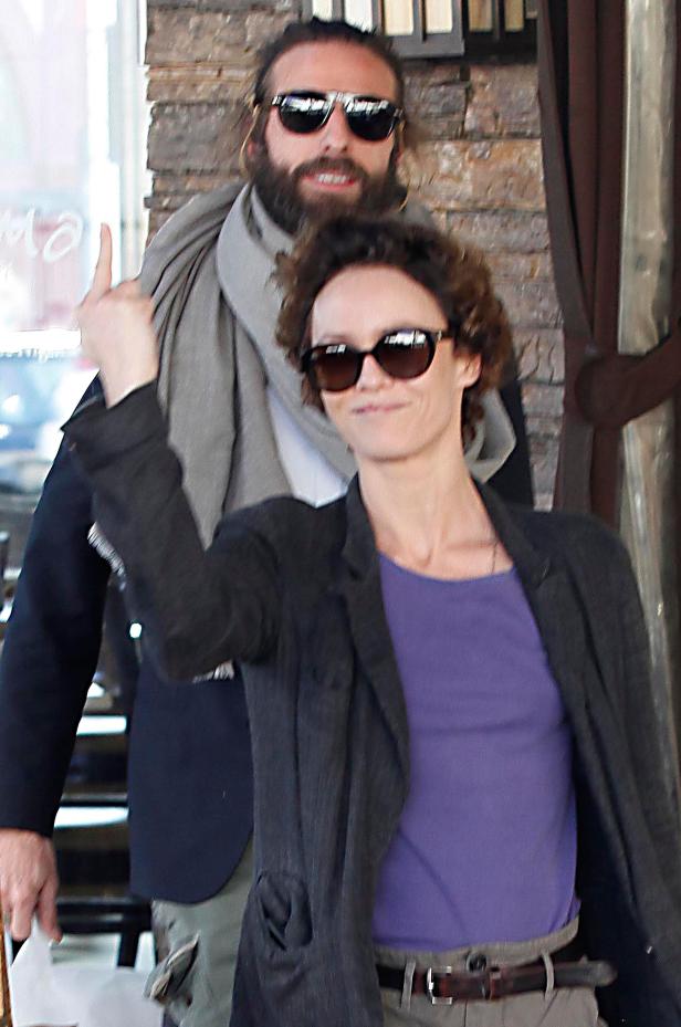 Vanessa Paradis verstört mit Mager-Cover