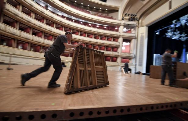 Opernball: Hunderte Arbeiter verwandeln im Akkord Baustelle in Ballsaal