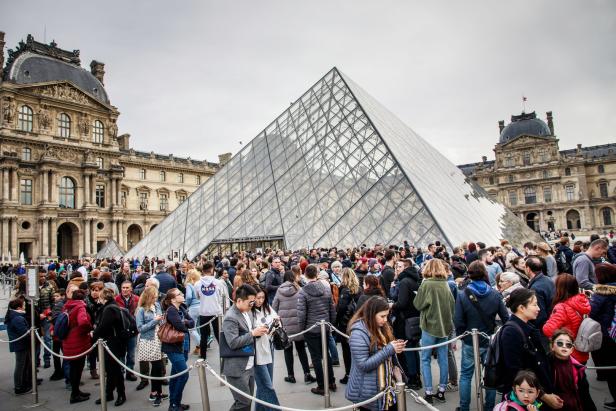 Ansturm auf Leonardo-Schau: Louvre erstmals auch nachts offen