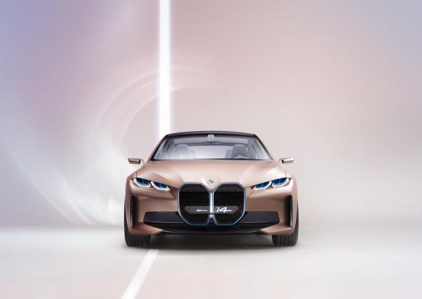 p90384996_highres_bmw-concept-i4-02-20.jpg