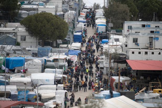 Brennpunkt Lesbos: Unhaltbare Zustände "für Flüchtlinge und für uns"