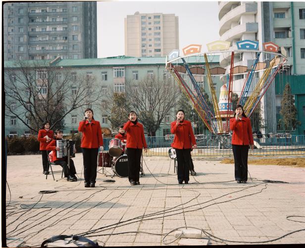 Zwei Koreas zeigen ein Gesicht