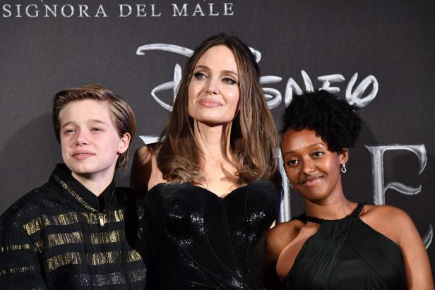 Angelina Jolie und Brad Pitt: Zwei ihrer Töchter operiert