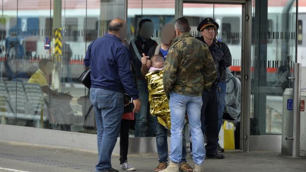 93 Flüchtlinge am Westbahnhof aufgegriffen