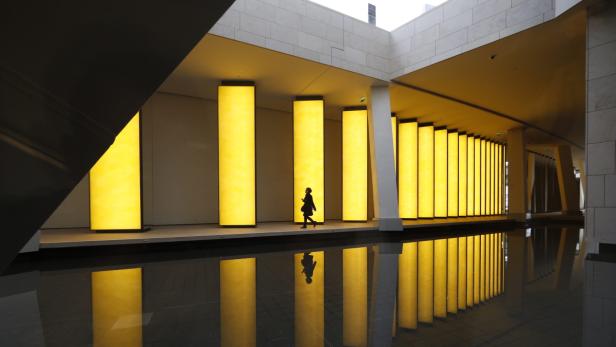 Gehrys "Glaswolke" in Paris eröffnet