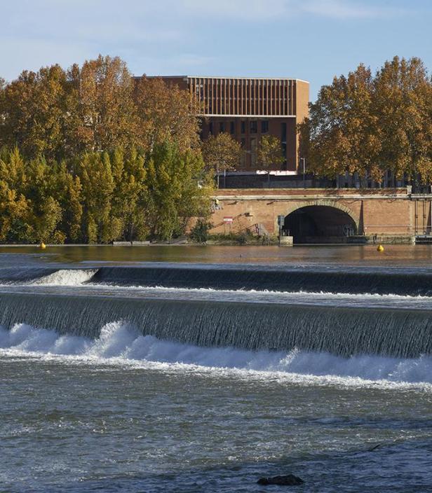 Die 2019 fertiggestellte Université Toulouse 1 Capitole … S_Toulouse_1