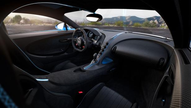 17_chiron-pur-sport_interior-4.jpg