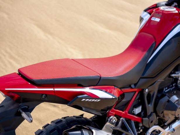 189353_20ym_africa_twin_seat.jpg