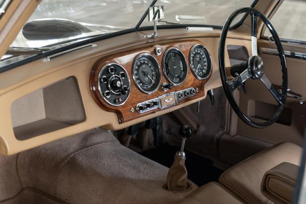 aston_martin_db2_vantage_2-jpg.jpg