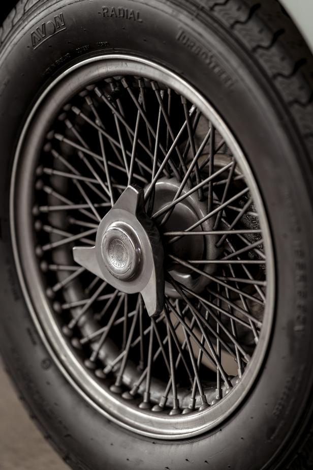 aston_martin_db4_vantage_3-jpg.jpg