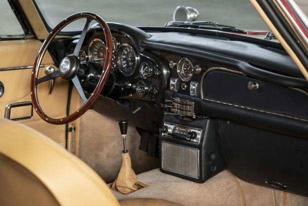 aston_martin_db6_vantage_2-jpg.jpg