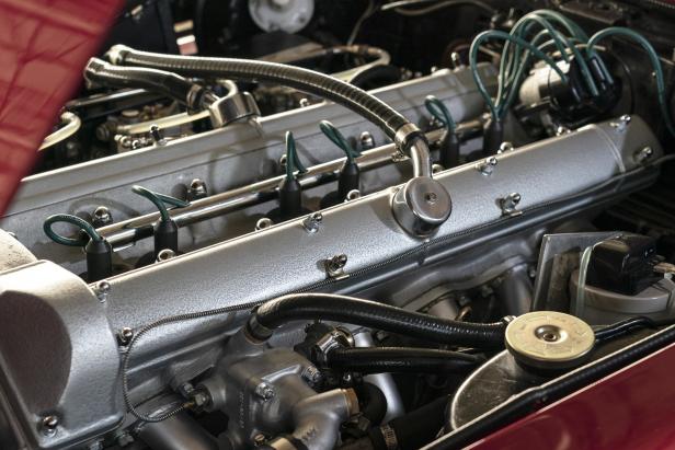 aston_martin_db6_vantage_4-jpg.jpg