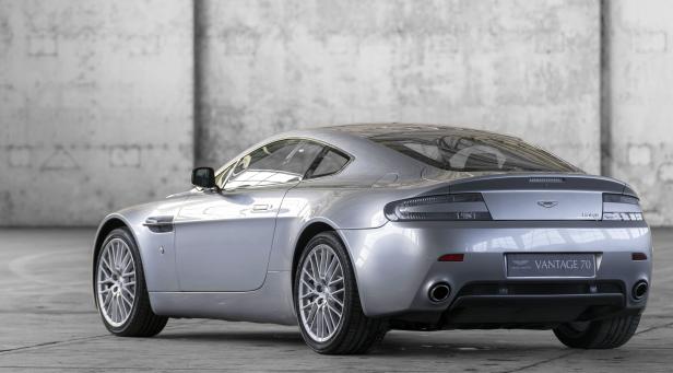 aston_martin_v8_vantage_2005-2017_1-jpg.jpg