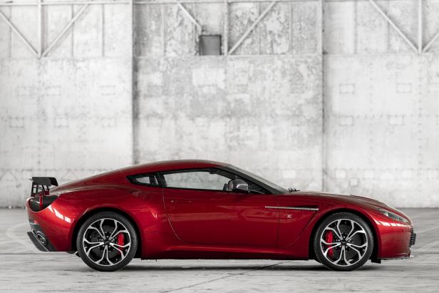aston_martin_v12_vantage_zagato_11-jpg.jpg