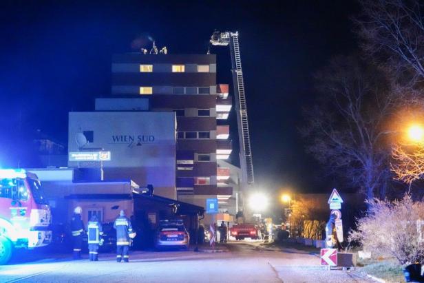 Brand in siebenstöckigen Hochhaus in NÖ: Keine Verletzten