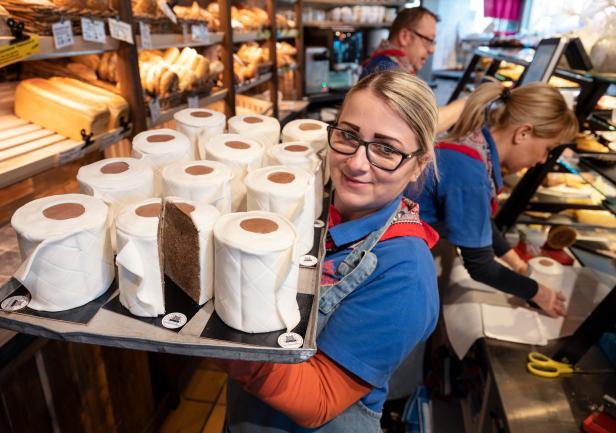 Bäcker verkauft jetzt Klopapierrollen: Kunden stürmen Backstube