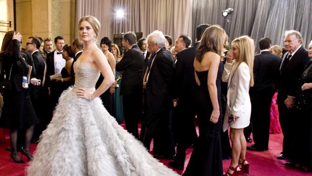 Stars in Oscar de la Renta-Roben
