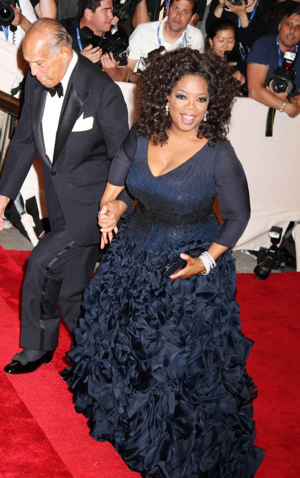 Stars in Oscar de la Renta-Roben